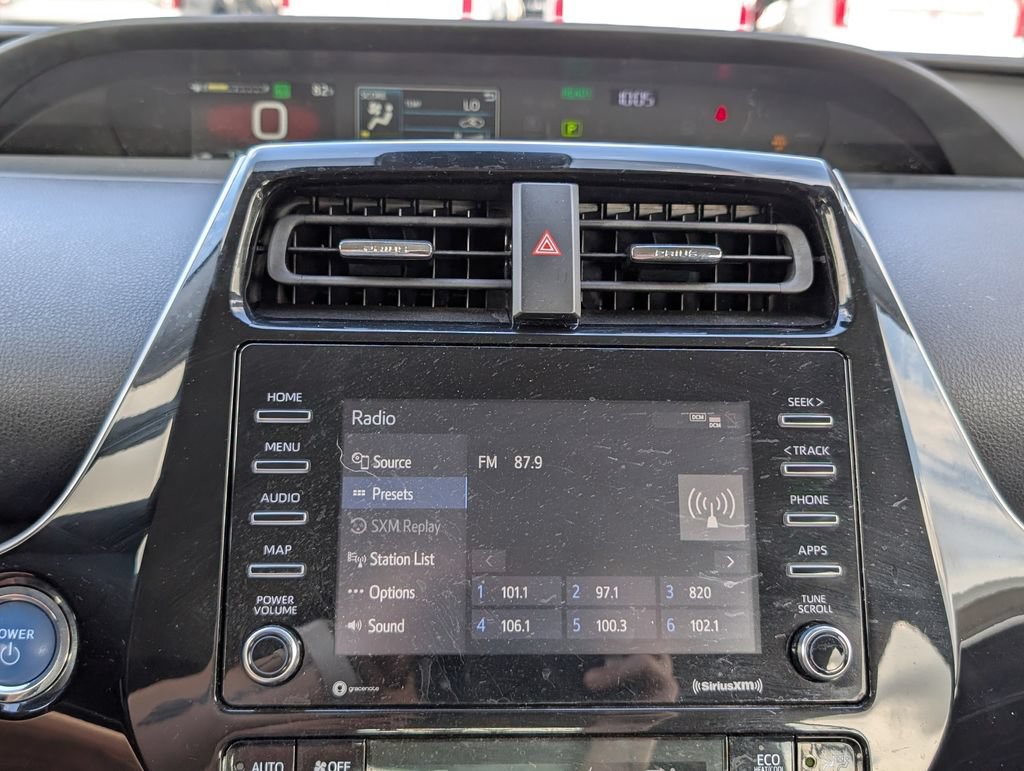 Used 2021 Toyota Prius LE FWD image 6