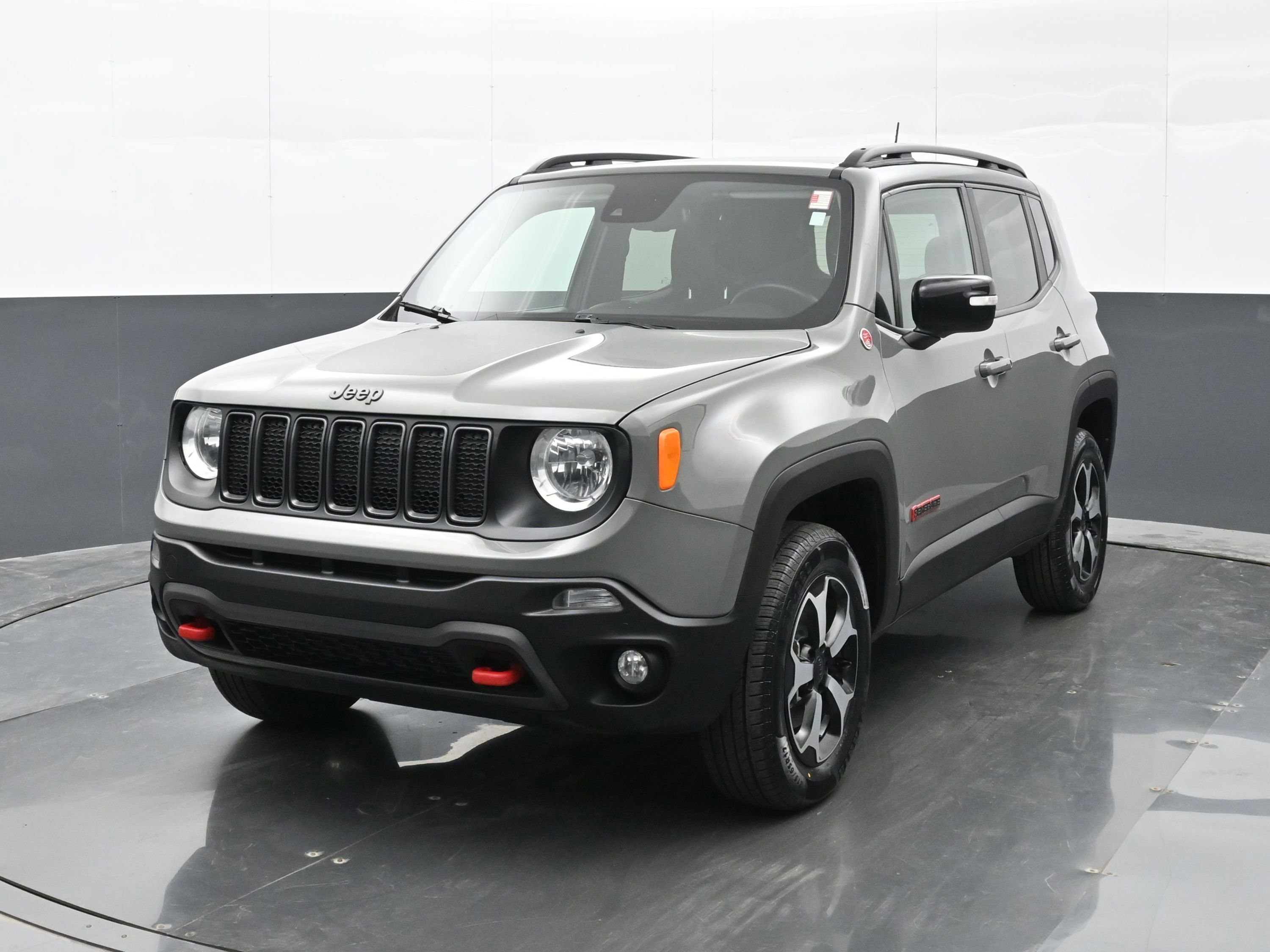 Used 2022 Jeep Renegade Trailhawk w/ Sun/Sound Group AWD/4WD image 4