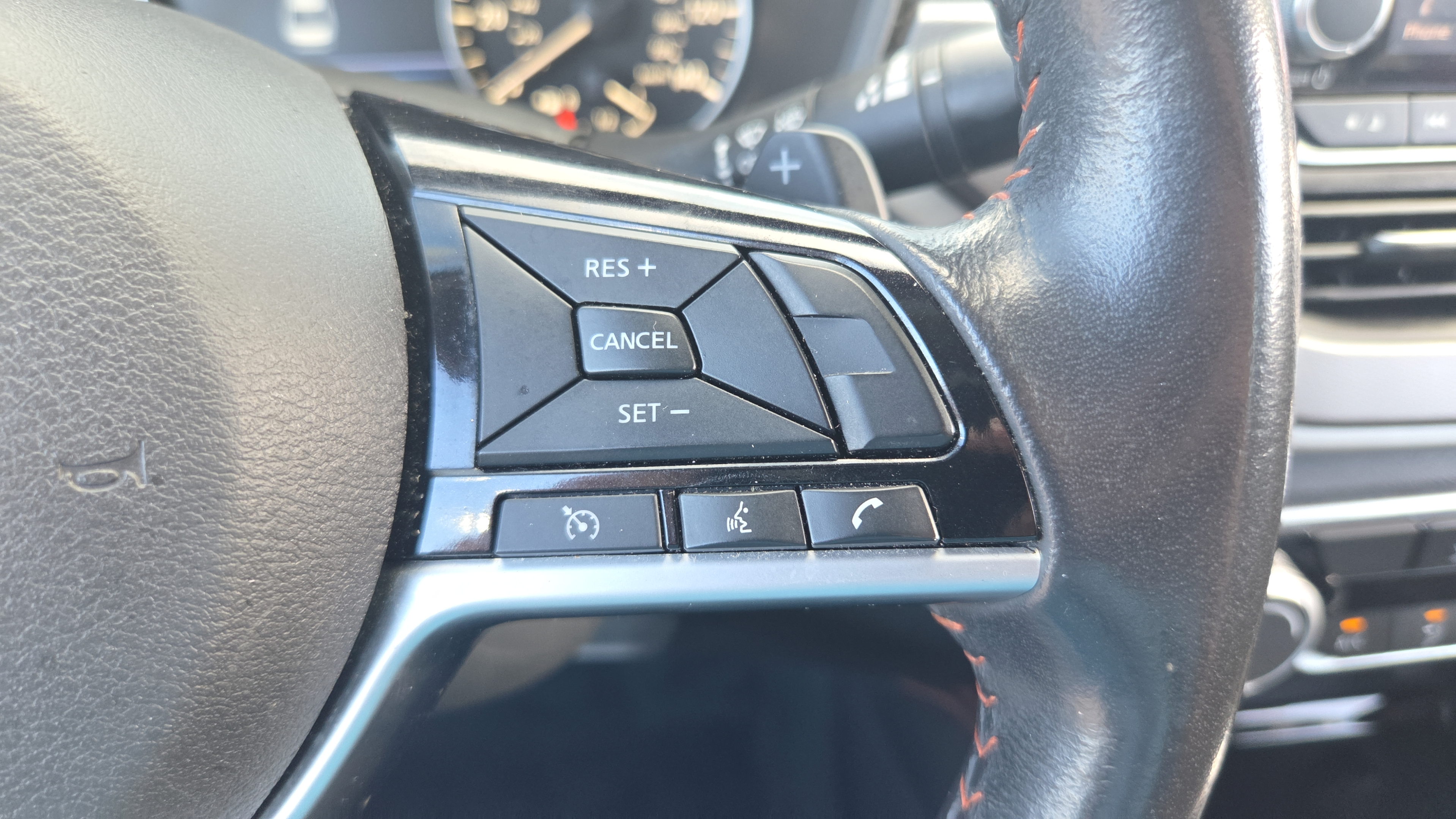 Used 2024 Nissan Altima 2.5 SR FWD image 25