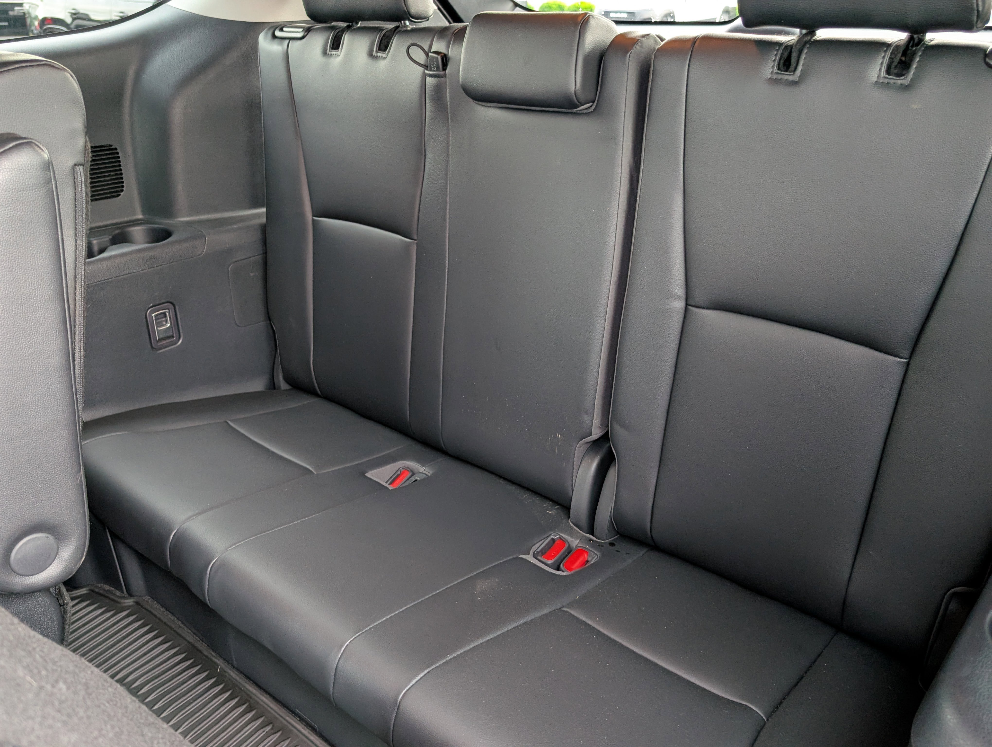 Used 2023 Toyota Highlander XLE FWD image 15