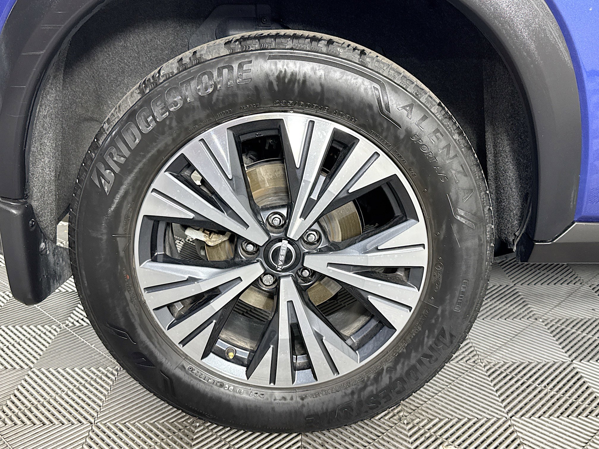 Used 2023 Nissan Rogue SV FWD image 58