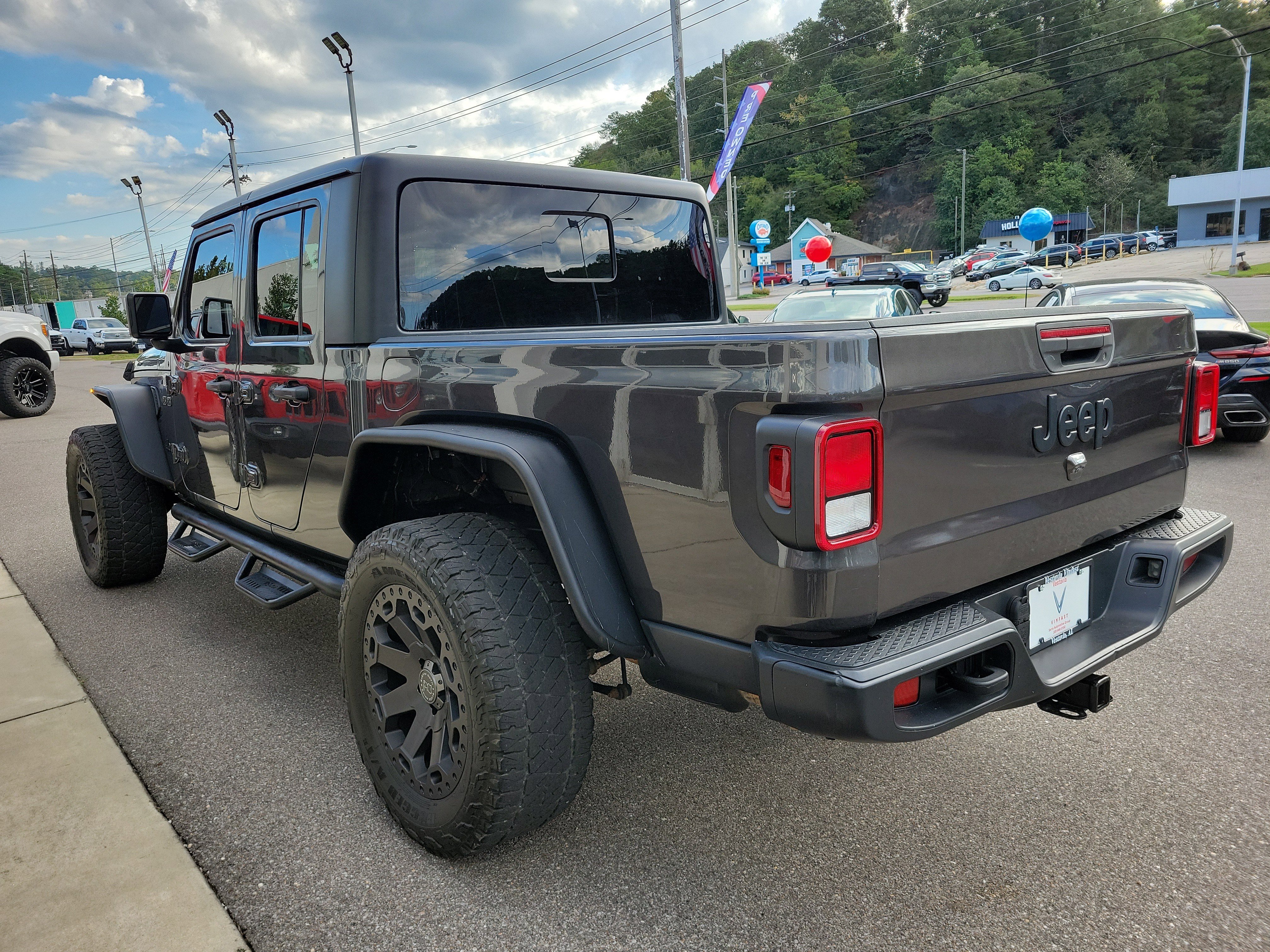 Used 2020 Jeep Gladiator Sport w/ Quick Order Package 24S image 7