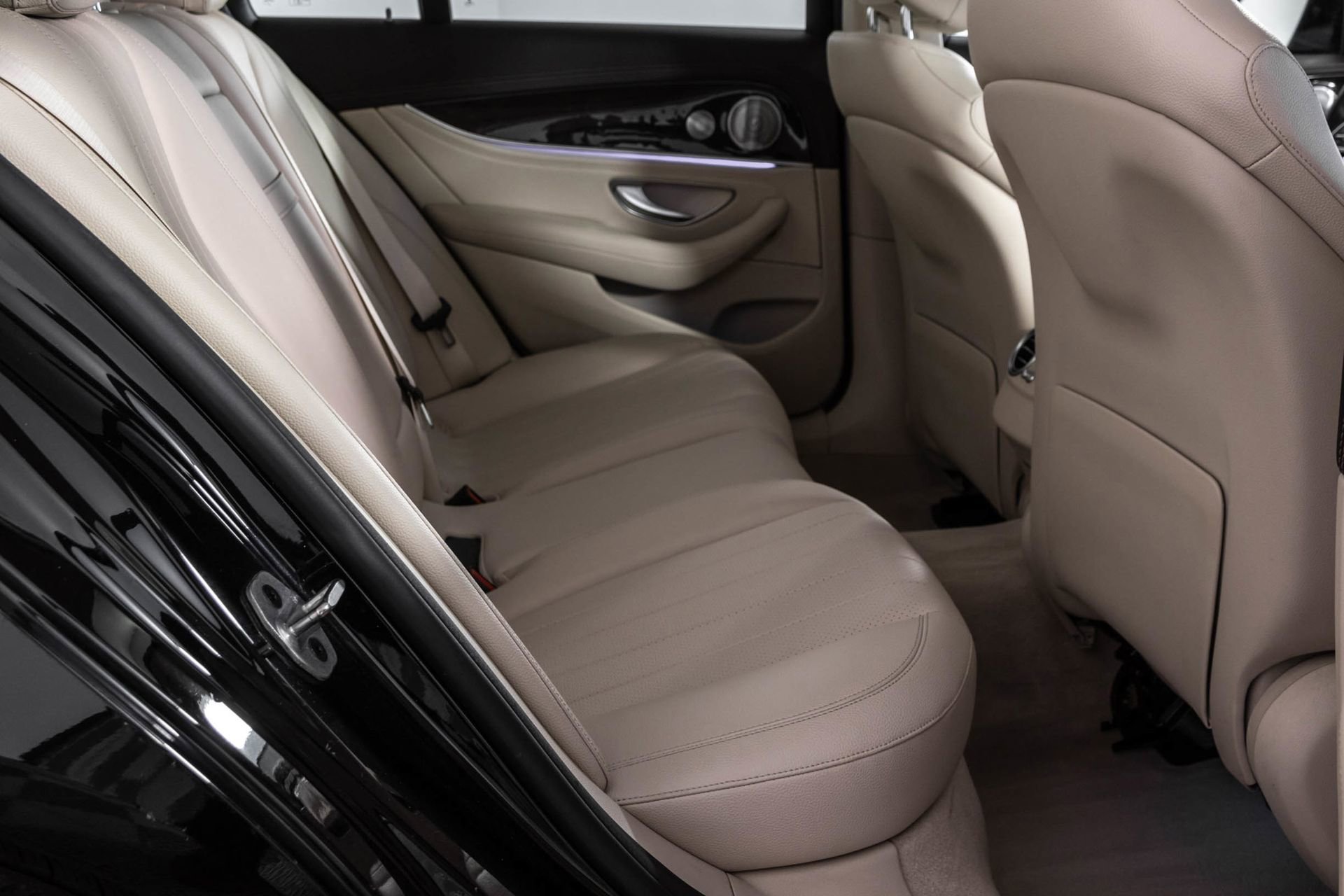 Used 2019 Mercedes-Benz E 300 4MATIC w/ Premium 1 Package image 41