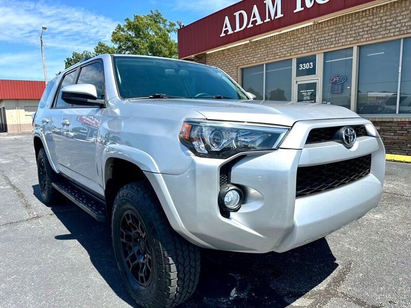 Used 2019 Toyota 4Runner SR5 image 2