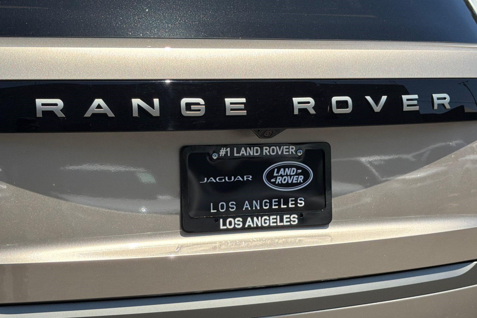 New 2026 Land Rover Range Rover Long Wheelbase SE AWD/4WD image 25