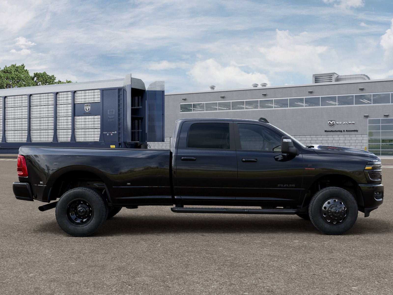 New 2026 RAM 3500 Laramie AWD/4WD image 35