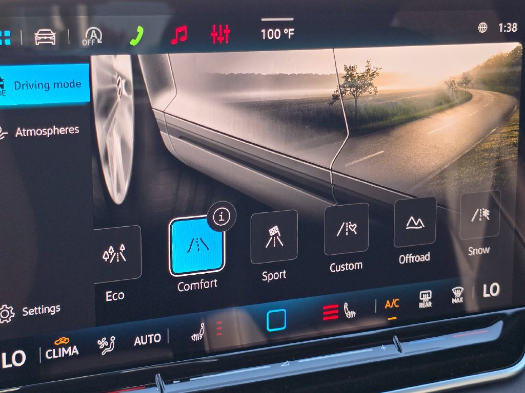 New 2026 Volkswagen Tiguan SE R-Line AWD/4WD image 8