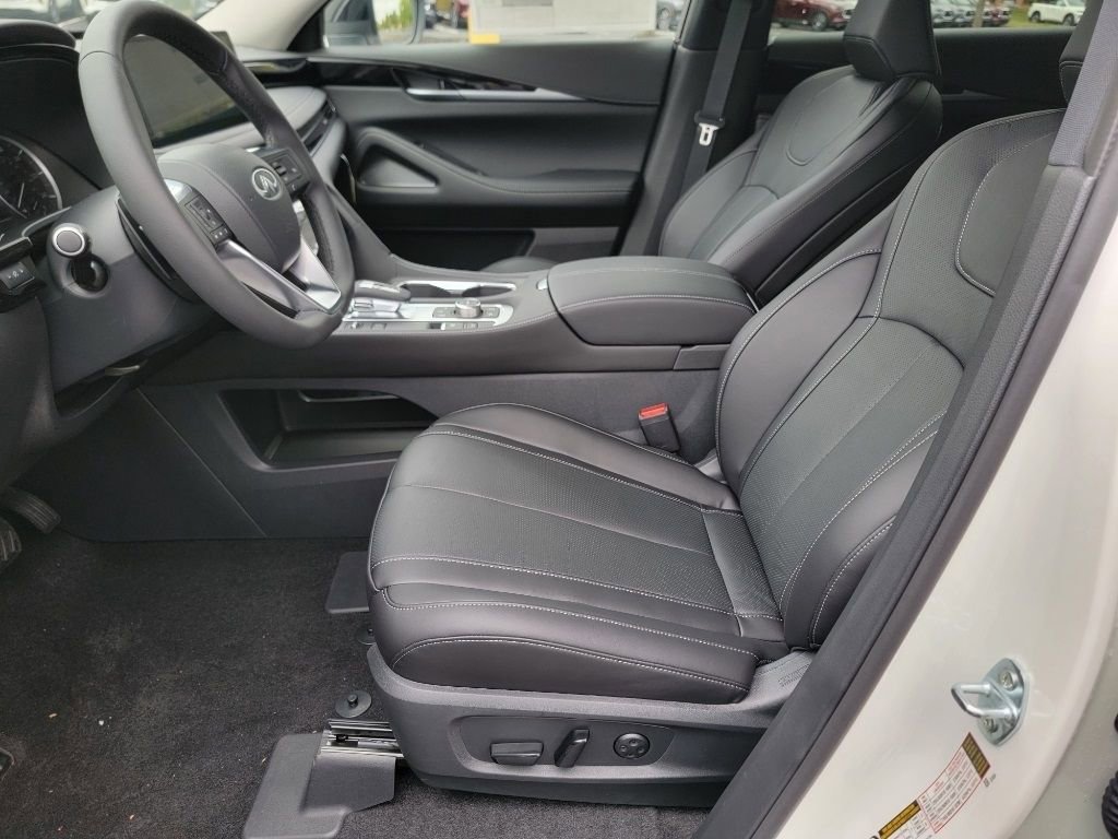 Certified 2025 INFINITI QX60 Pure w/ Cargo Package image 26