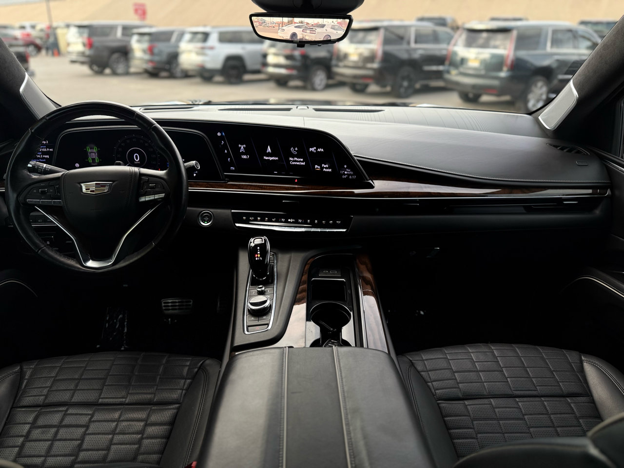 Used 2022 Cadillac Escalade Sport Platinum w/ LPO, ONYX Package image 19