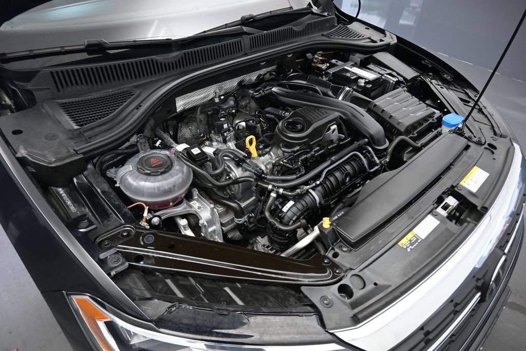 Used 2024 Volkswagen Jetta SE FWD image 44