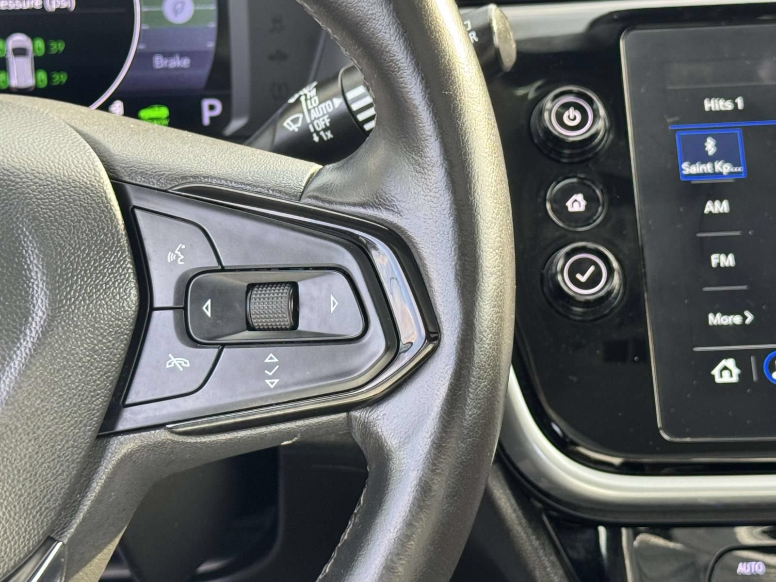 Used 2023 Chevrolet Bolt EUV Premier w/ Sun & Sound Package FWD image 8