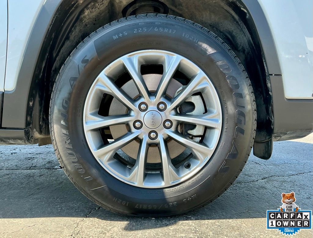 Used 2022 Jeep Cherokee Latitude Lux w/ Sun & Sound Group AWD/4WD image 22