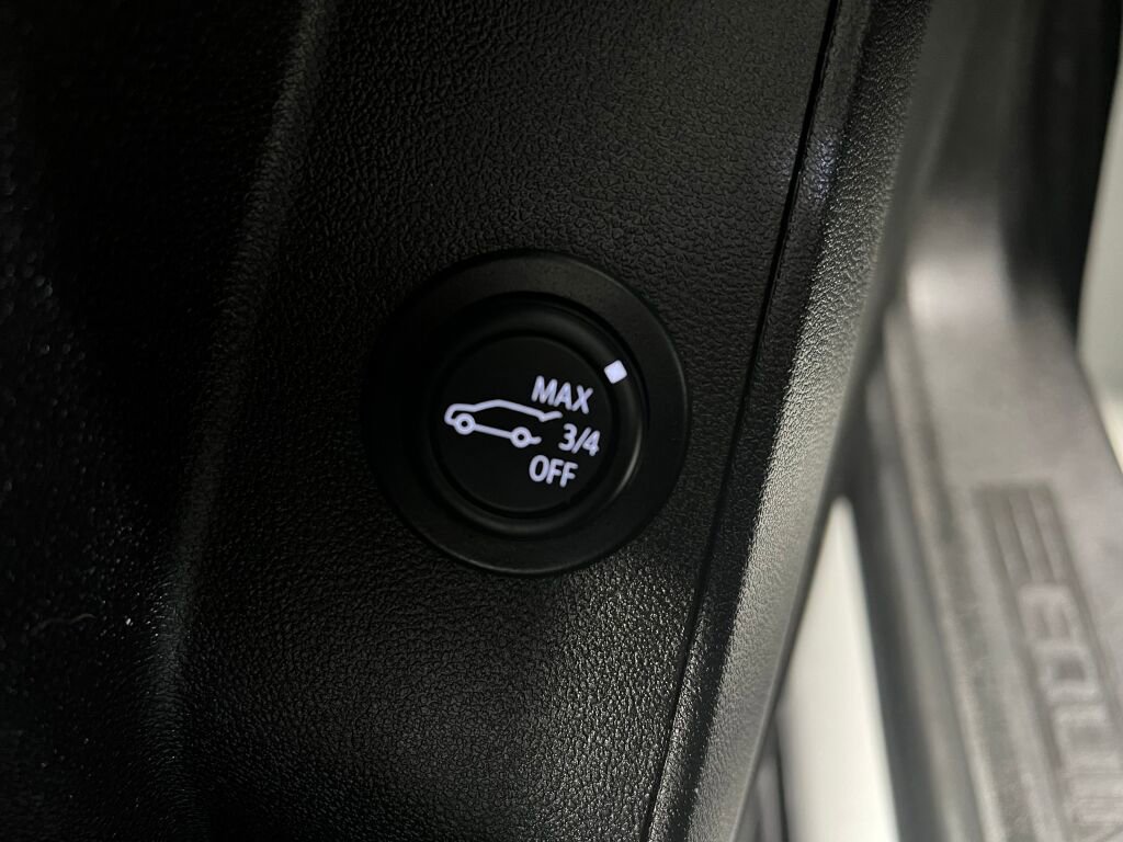 Used 2022 Chevrolet Equinox LT image 13