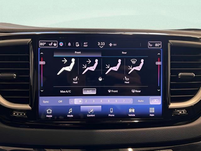 Used 2024 Chrysler Pacifica Touring-L image 26