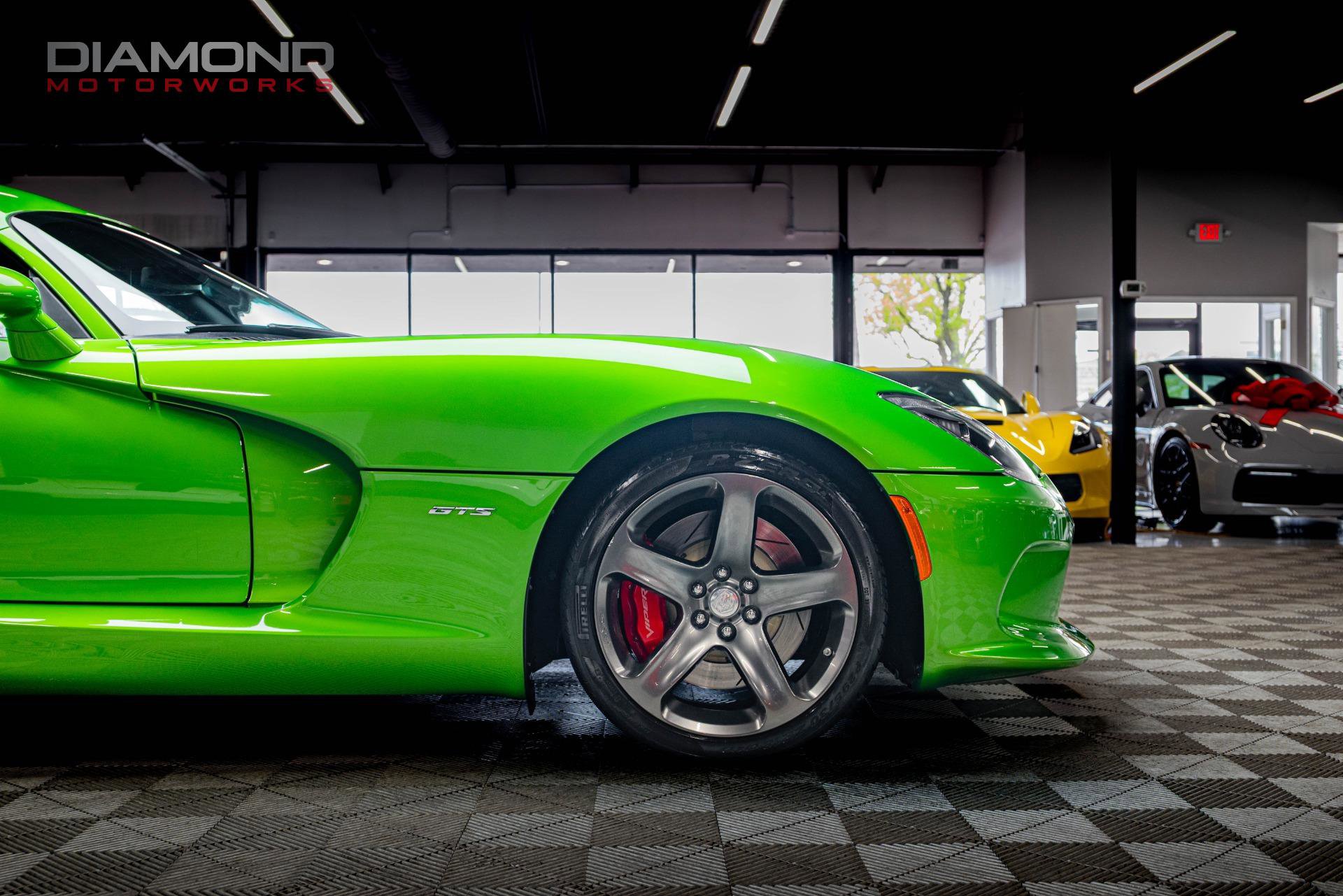 Used 2014 SRT Viper GTS RWD image 28