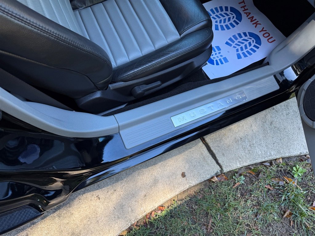 Used 2007 Ford Mustang GT image 54