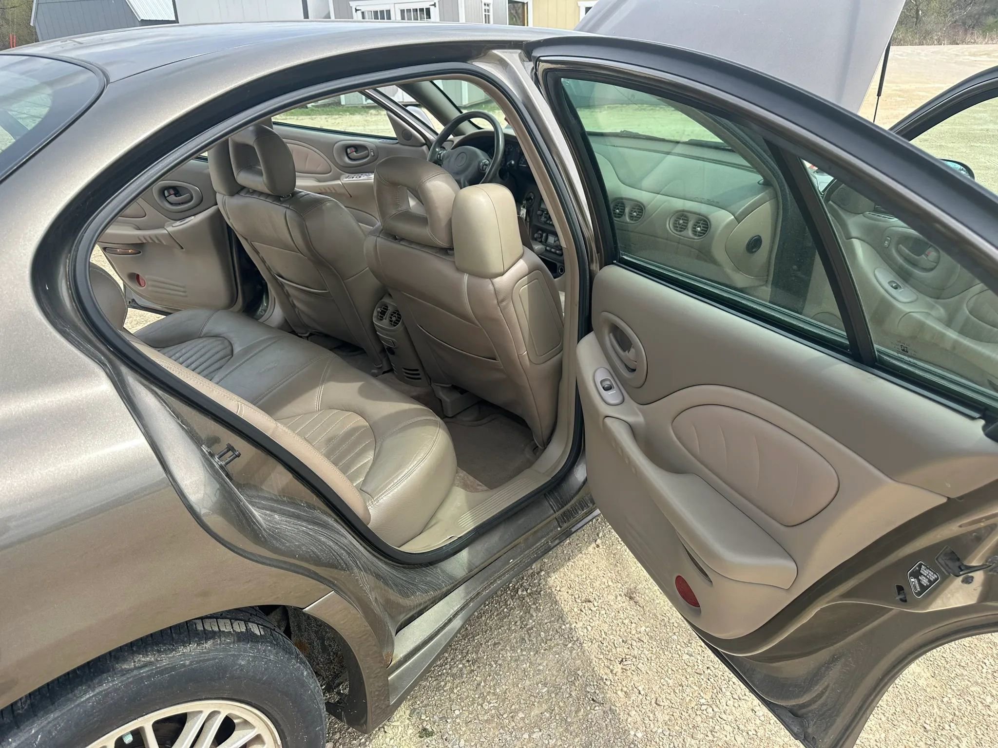 Used 2000 Pontiac Bonneville SLE FWD image 12