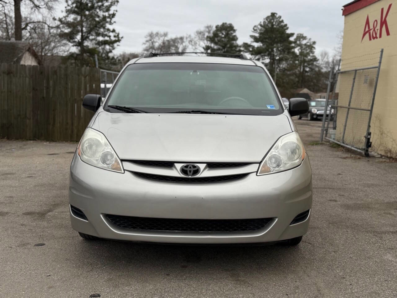 Used 2007 Toyota Sienna LE image 5