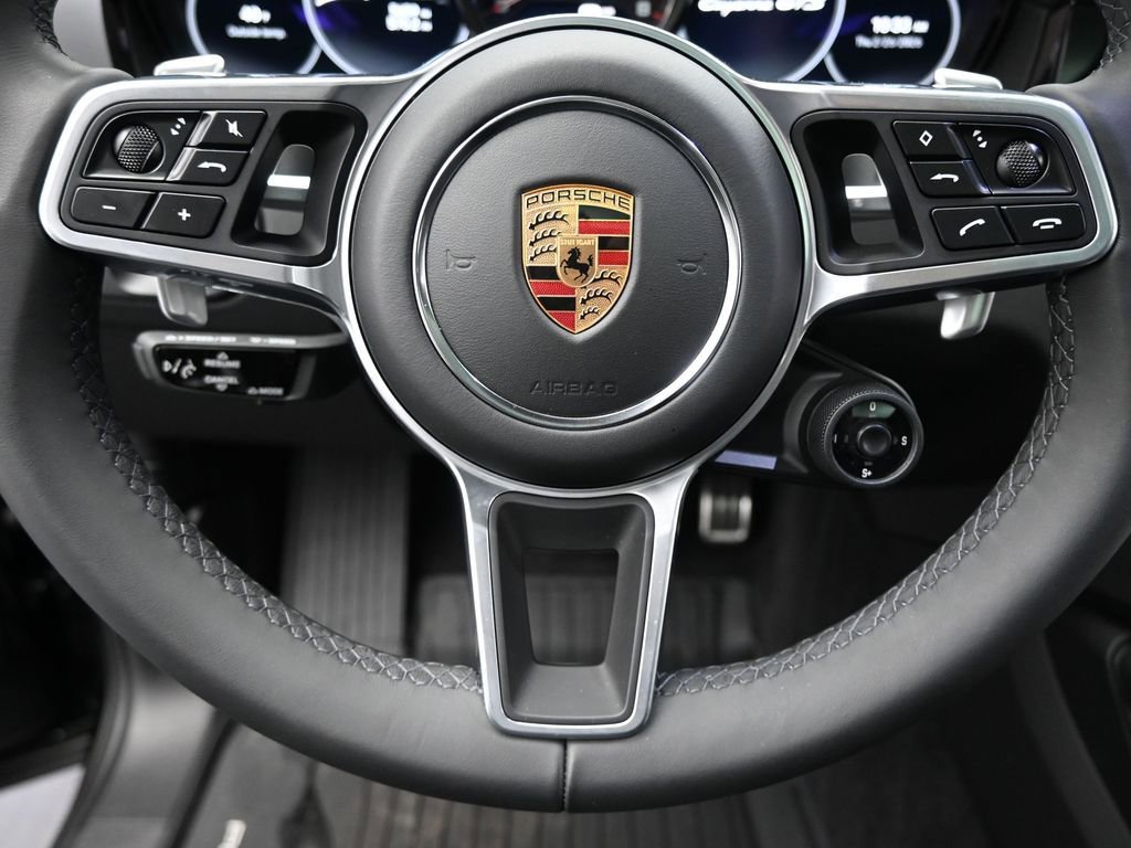Used 2022 Porsche Cayenne GTS image 27