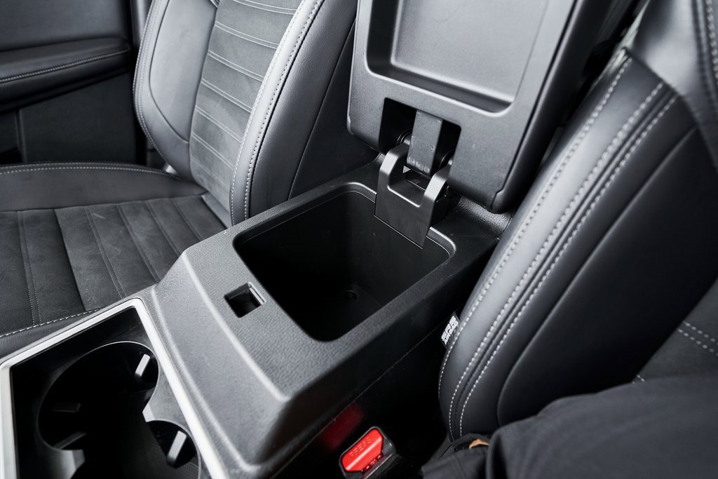 Used 2024 Mitsubishi Outlander SE image 51