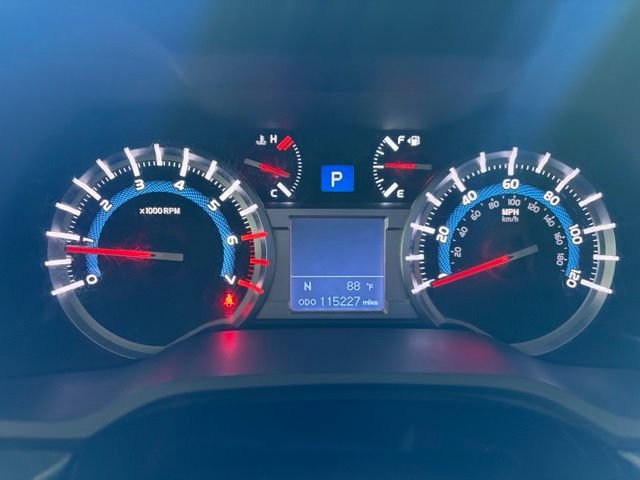 Used 2016 Toyota 4Runner SR5 AWD/4WD image 18