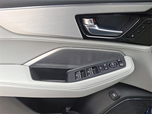 Certified 2025 Acura MDX w/ Technology Package image 13