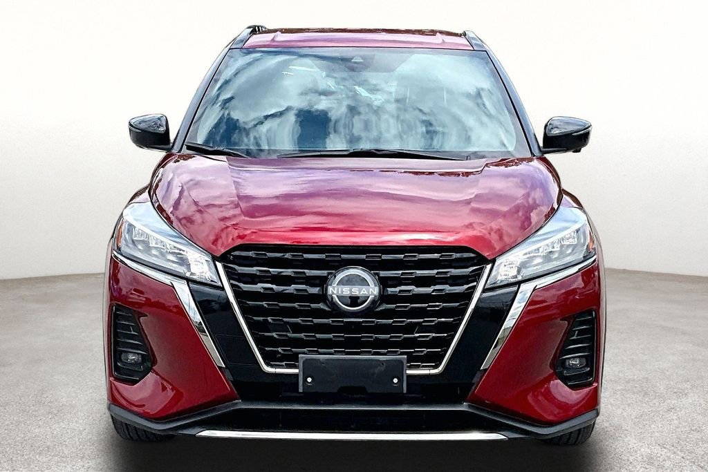 Used 2024 Nissan Kicks SR w/ SR Premium Package FWD image 5