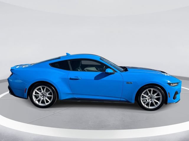 Used 2025 Ford Mustang GT Premium RWD image 3