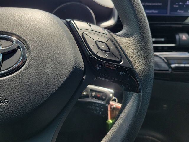 Used 2021 Toyota C-HR LE FWD image 19