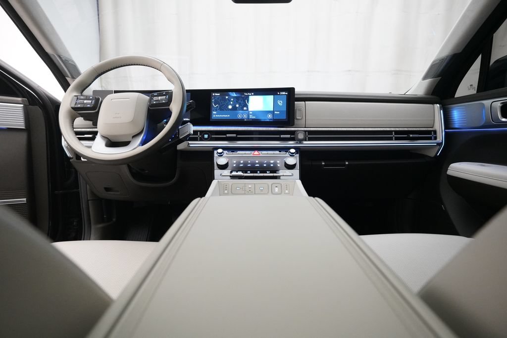 Used 2024 Hyundai Santa Fe Calligraphy AWD/4WD image 5
