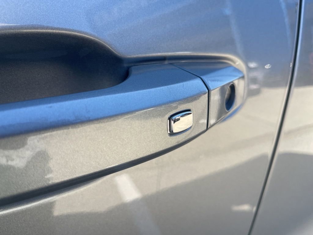 Certified 2025 Chevrolet Colorado ZR2 w/ Technology Package image 13