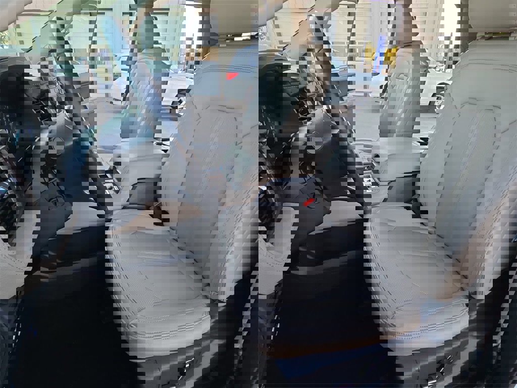 Used 2024 Ford Expedition Max Limited image 16