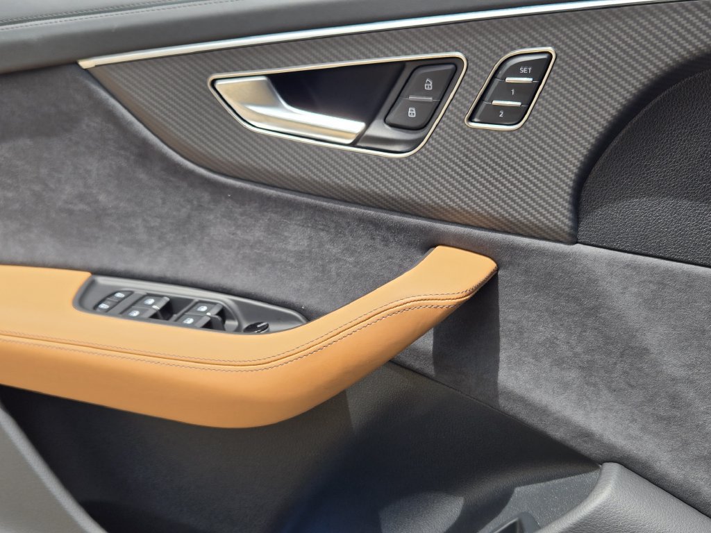 New 2026 Audi RS Q8 performance AWD/4WD image 27