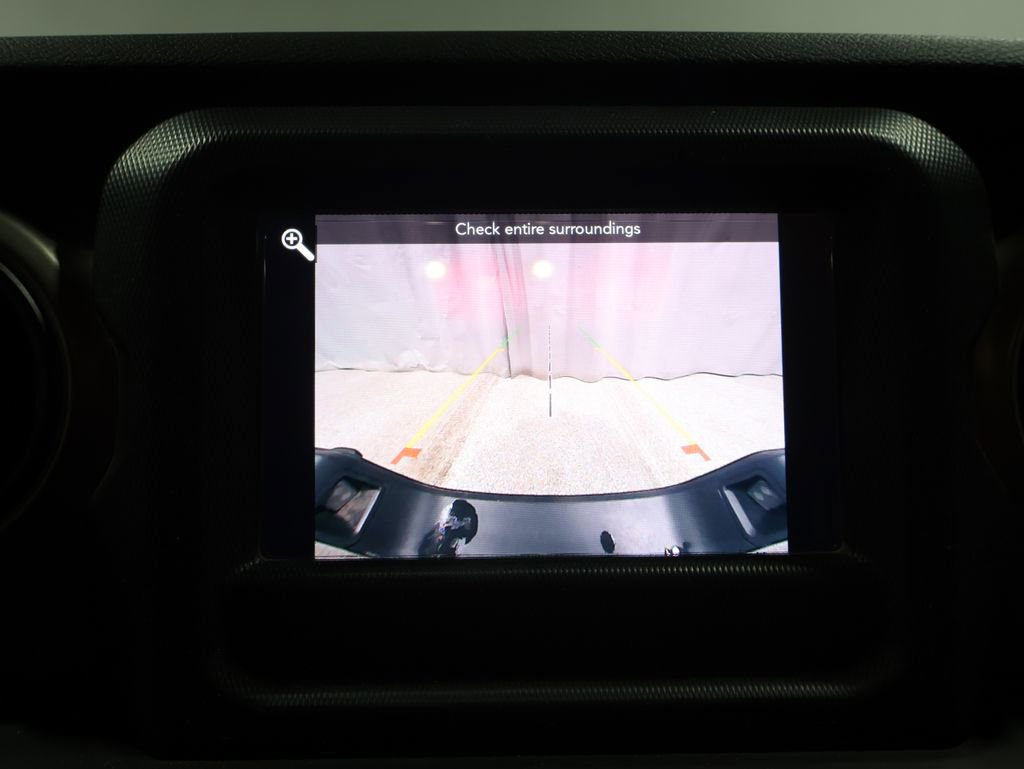 Used 2021 Jeep Gladiator Willys image 25