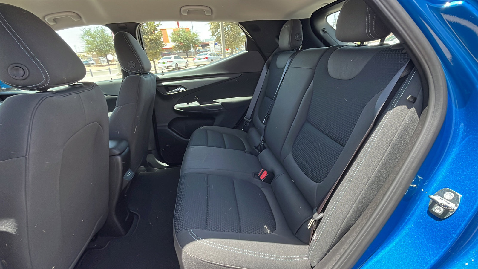 Used 2023 Chevrolet Bolt EUV LT w/ Comfort Package image 24