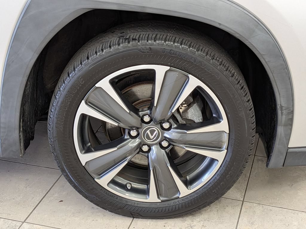 Used 2019 Lexus UX 200 w/ Accessory Package FWD image 12