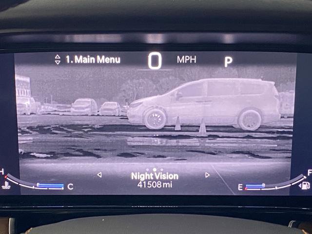 Used 2022 Jeep Grand Wagoneer Series III image 29