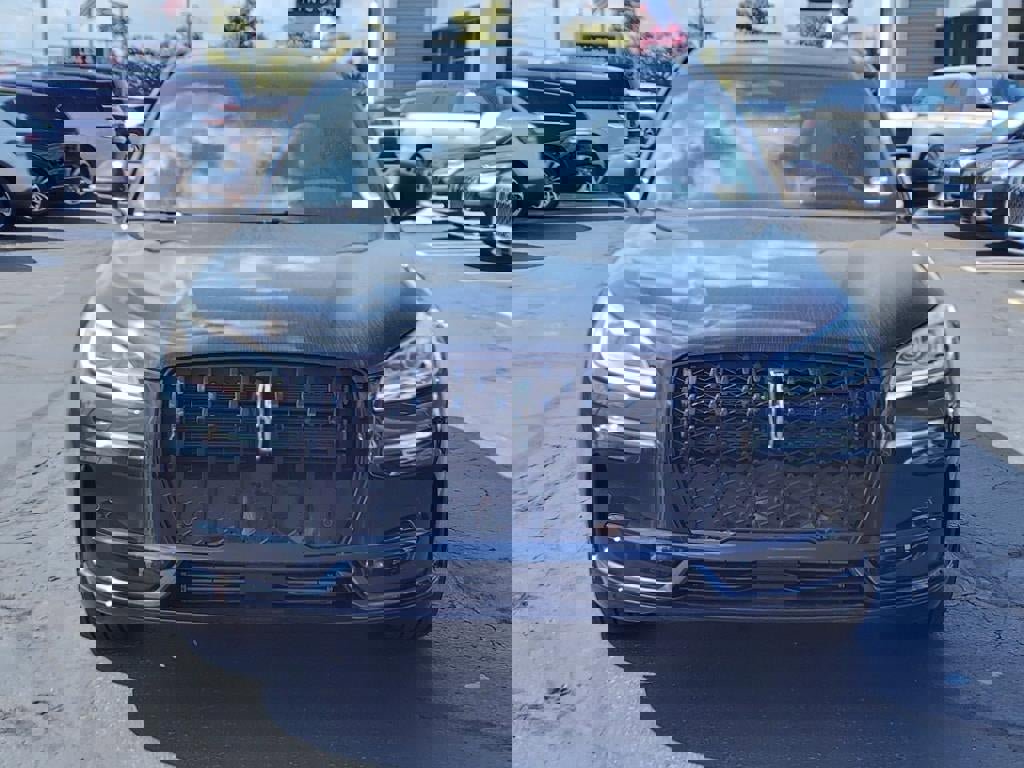 New 2023 Lincoln Corsair Reserve w/ Equipment Group 202A image 24