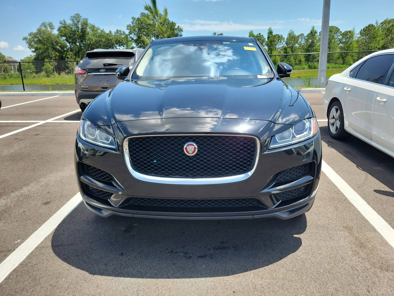 Used 2020 Jaguar F-PACE Premium AWD/4WD image 3
