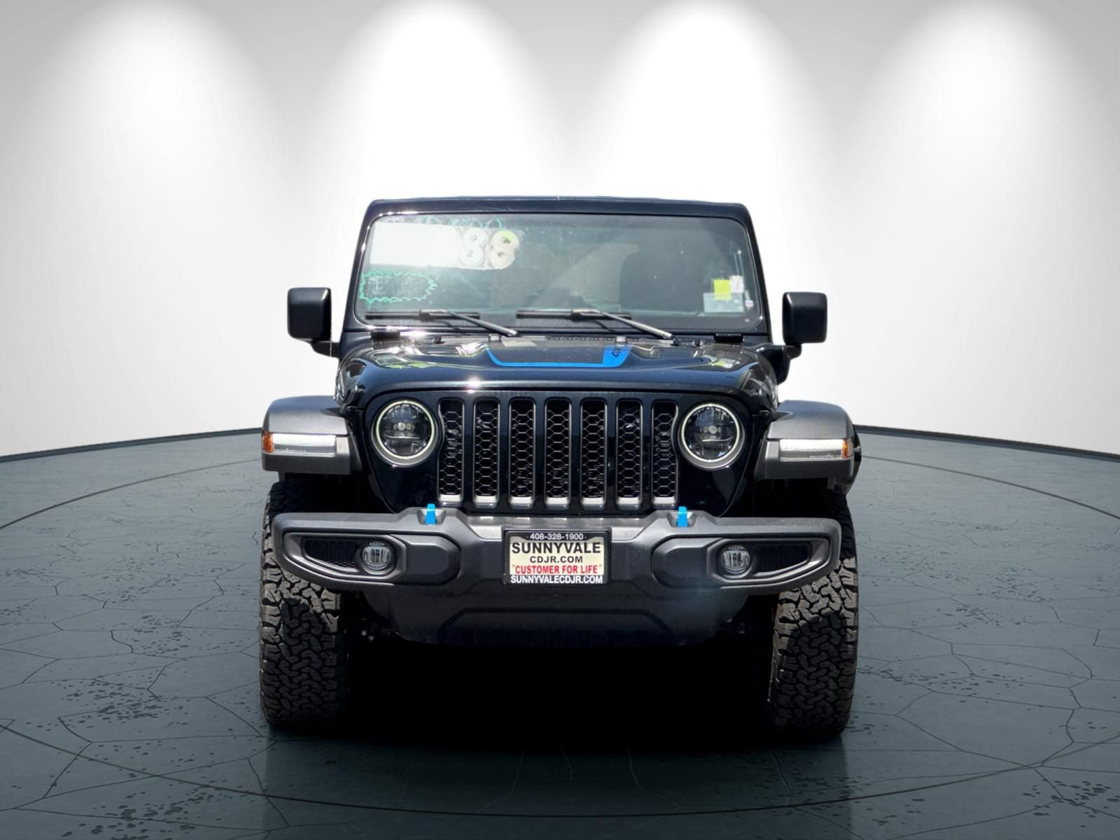 New 2023 Jeep Wrangler Unlimited Rubicon 4xe w/ Cold Weather Group AWD/4WD image 9