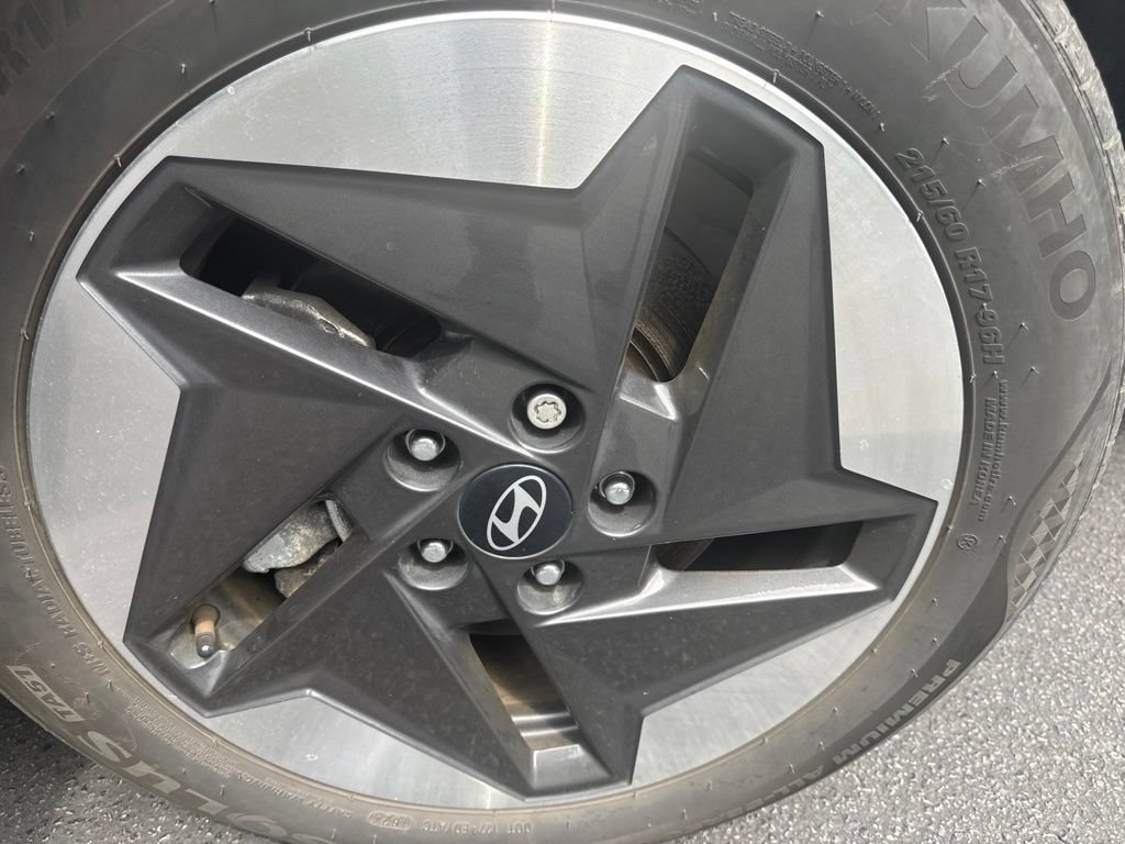 Used 2024 Hyundai Kona SEL FWD image 25