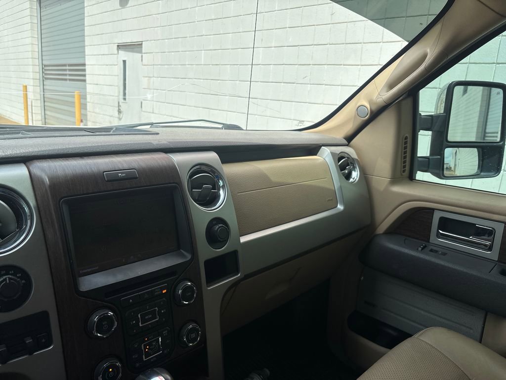 Used 2013 Ford F150 Lariat w/ Luxury Equipment Group image 16