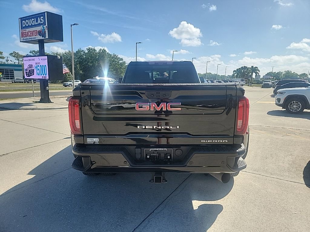 Used 2023 GMC Sierra 3500 Denali w/ Denali Ultimate Package image 4