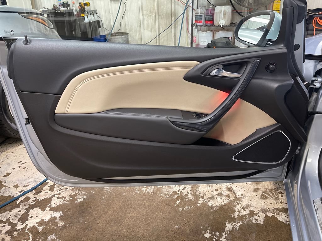 Used 2019 Buick Cascada Premium FWD image 15