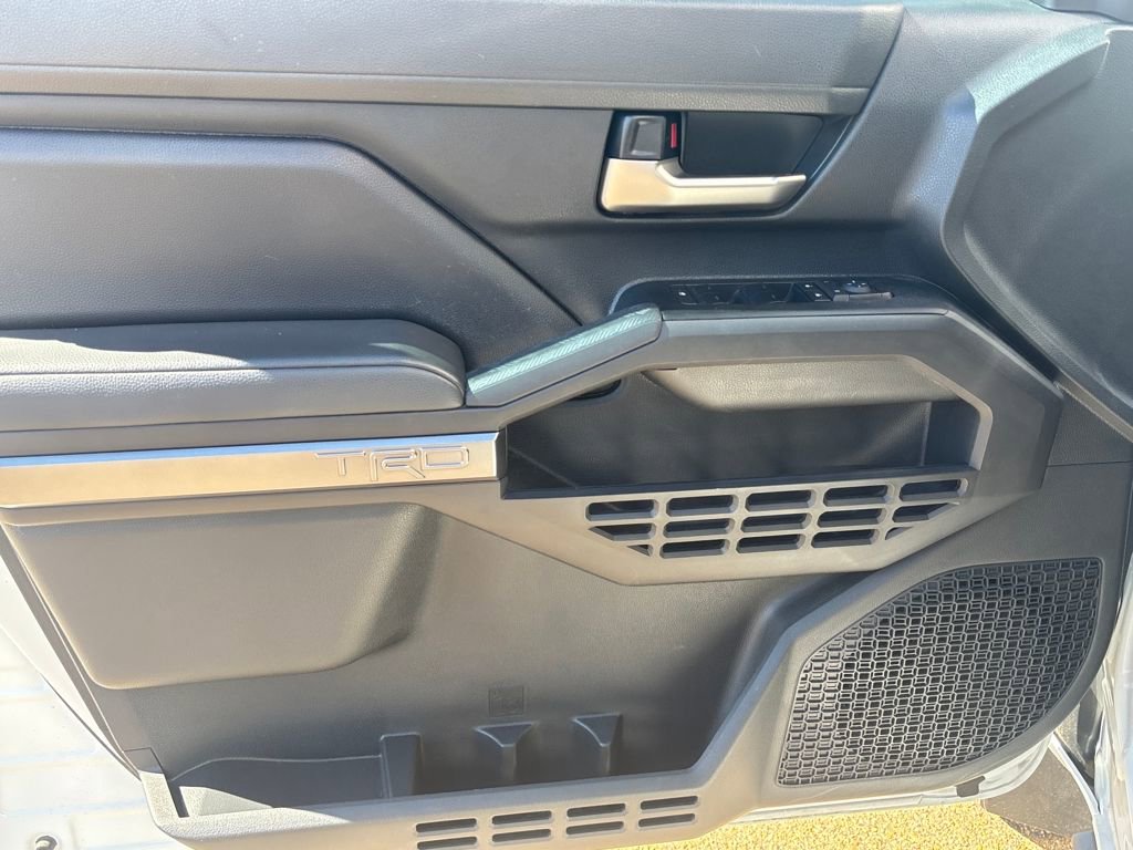 Used 2024 Toyota Tacoma TRD Off-Road image 5