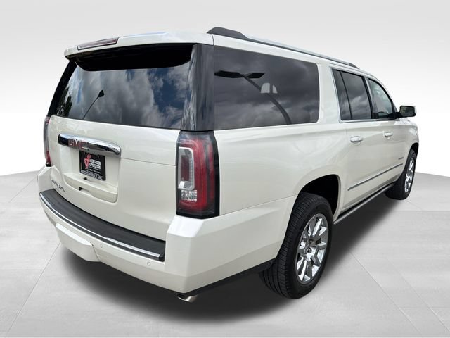 Used 2015 GMC Yukon XL Denali w/ Premium Package AWD/4WD image 10