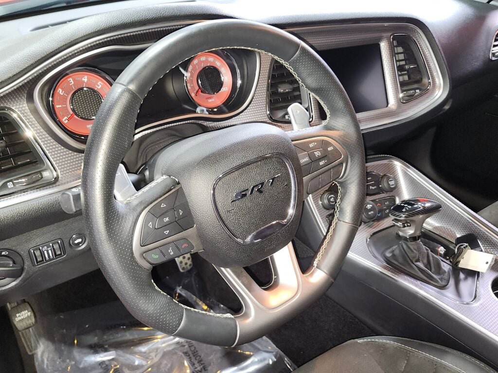 Used 2016 Dodge Challenger SRT Hellcat RWD image 27