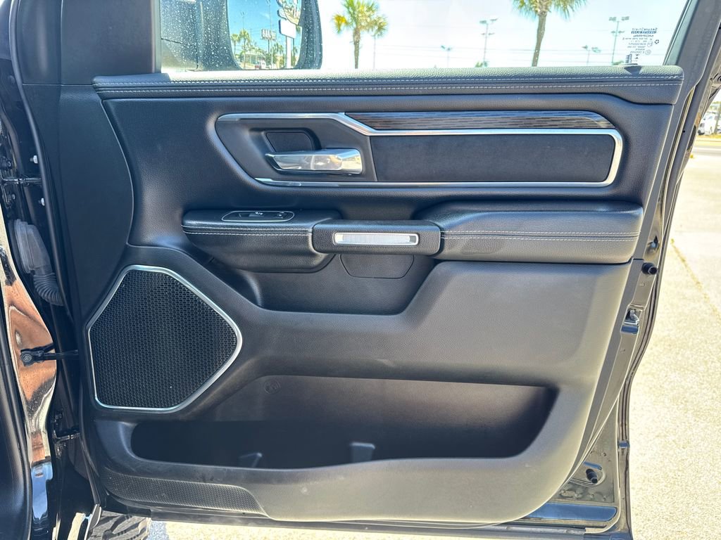 Used 2024 RAM 1500 Laramie image 19