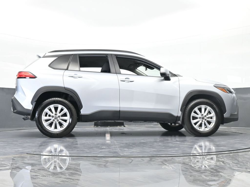 Used 2023 Toyota Corolla Cross LE image 56