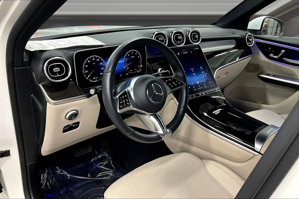 Used 2023 Mercedes-Benz GLC 300 4MATIC image 17